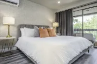 Downtown Waterfront - Beautiful Views!