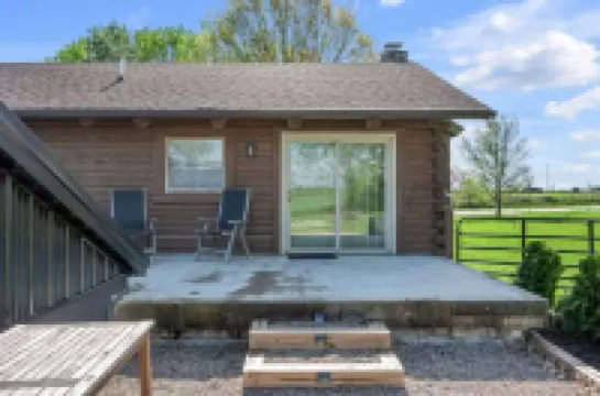 Cozy cabin in the heart of horse country Hotels in Woodford County