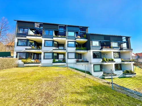 Sunny time-out in the Harz Mountains with balcony view & close to the outdoor forest pool Hotels in HohegeiB