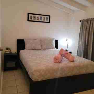 HighTide Guesthouse Rooms