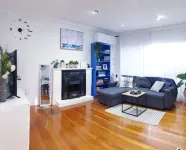Cozy Home Central Ringwood Freewifi, Netflix, Clothes Dryer & Parking.