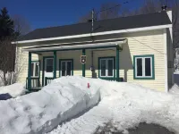 Magnificent cottage on Île d'Orléans Hotels in L'Ile-d'Orleans