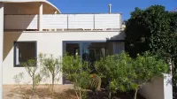 Villa with pool approx. 190 sqm, inner courtyard, close to the sea, sea view.