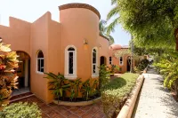 Luxurious Oceanfront Villa - Steps from Manzanillo Beach - Best View in Puerto