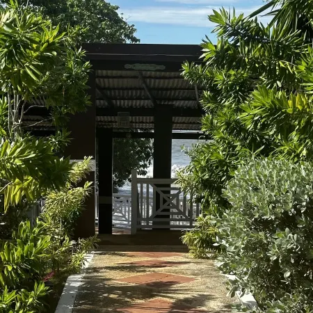 Oceanfront Luxury Villa: Private Beach & Staff, Solar Powered