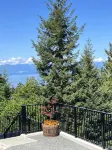 The Ridge Suite-Vancouver Island