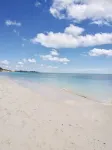 STEPS TO BEACH & WALK TO SHOPPING, DINING, WATER SPORTS & ENTERTAINMENT