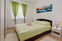 New 105m2 apartment in Porec Hotels in Radmani