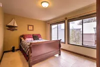 Cozy Lake-View Hideaway! Pet-Friendly Truckee Home - Lemmikkieläimet sallittu