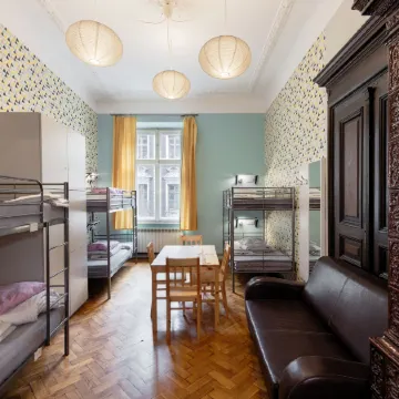 Dizzy Daisy Hostel