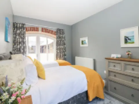Dexter Hotels in Budock