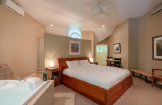 Pigeon Creek Inn - Adults Only