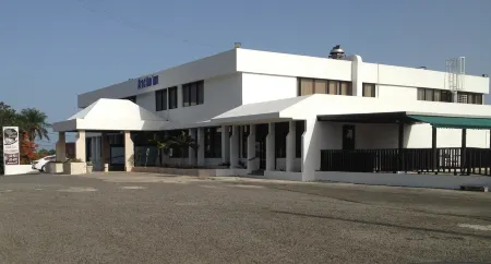 Arecibo Inn