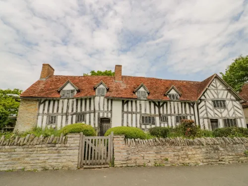 Bluebell Cottage Hotels in Billesley