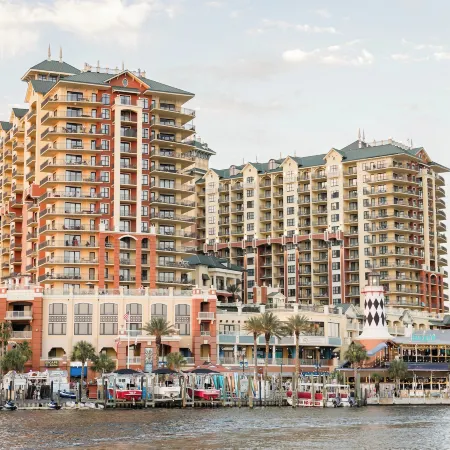 Harbor Suites at Harborwalk Village
