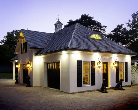 Old Ivy Walk Отели рядом с достопримечательностью «Сентенниал Лилак Гарден»