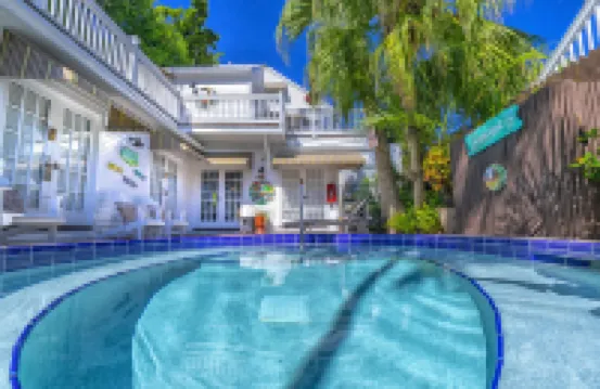 Seascape Tropical Inn