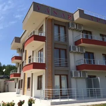 Yasar Apart