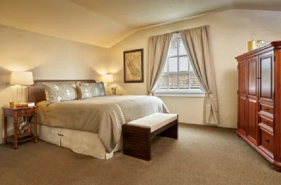 Napa Valley Railway Inn Hotels near Bouchon Restaurant
