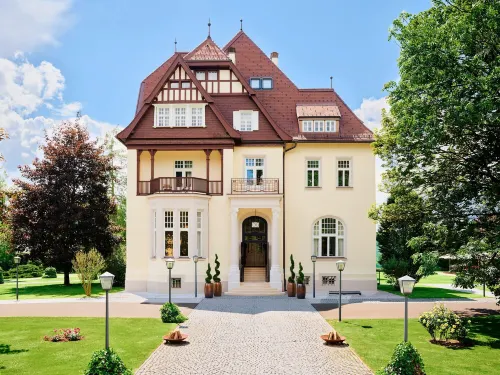 Tauroa Steirerschlössl Hotels in Knittelfeld