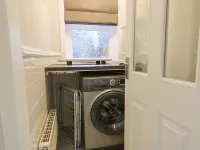 Lower Neuk Hotels in Dollar