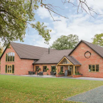 Oak Lodge