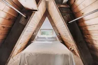 05Mbh - Economical - Wifi - Pets Ok - F/p - D/w - Sleeps 2 1 Bedroom Apts by RedAwning