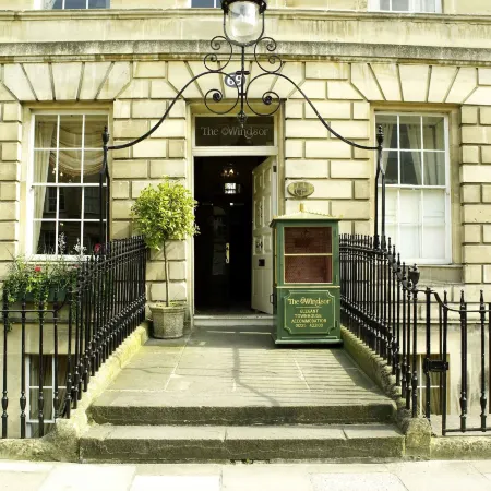The Windsor Townhouse Air Conditioned Rooms