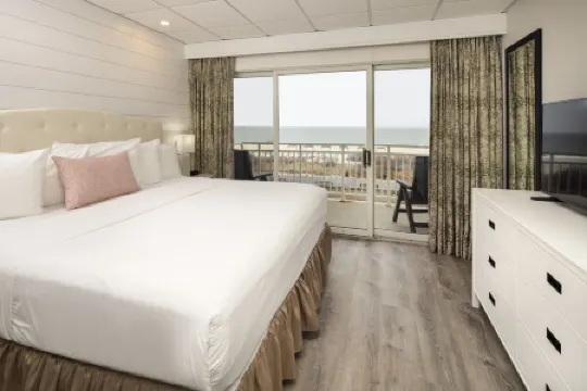 Montreal Beach Resort