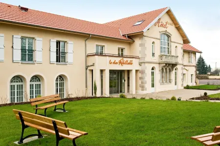 Le Clos Rebillotte Отели в г. Фруадтер
