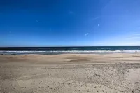 Coastal Home w/ Community Pool < 2 Miles to Beach! - Beach