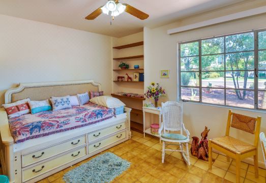 1. 피닉스 홈 w/..