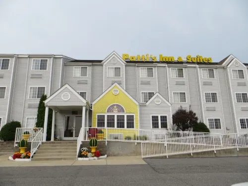 Patti's Inn and Suites Hotels in Kuttawa