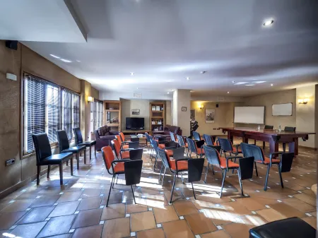 Hotel Doña Manuela Отели в г. Кампо де Даймьель