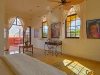 Casa Oasis Guest House and Spa