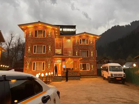 Bombay Residency Отели в г. Anantnag