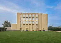 Clarks Inn Etawah Hotels in Kandhani