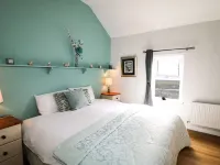 Pat White's Cottage Hotels in Newry