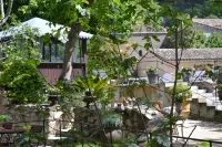 Hotel du Poète Hotels in Cabrieres-d'Avignon
