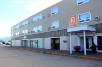 에이콘 모텔 Grande Cache Municipal Campground 주변 호텔