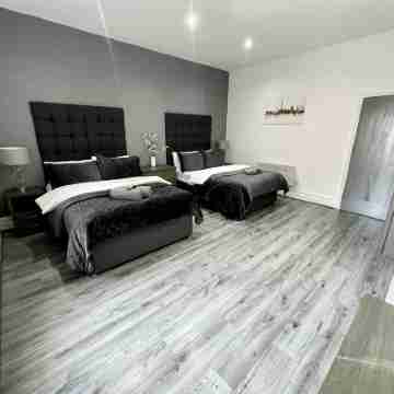 Reads Luxury Apartments Rooms