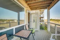 Westport Vacation Rental Walk to Beach! - parking