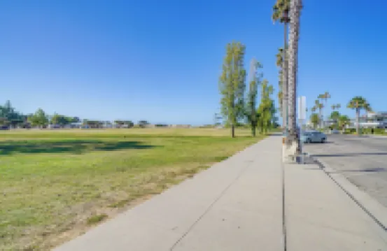 Victorian Carpinteria Apartment < 1 Mi to Beach!