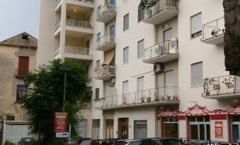 YourHome - Sersale Suites