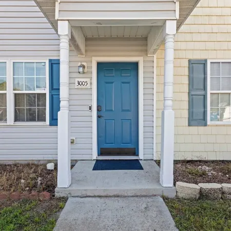 2-Bedroom BoHo Oasis Townhome