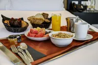 DoubleTree by Hilton Santiago - Vitacura - breakfast