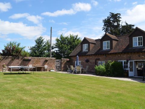 Hanger down House Bed and Breakfast