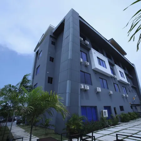 Blue Apple Hotel Отели рядом с достопримечательностью «Элеко Бич»