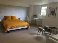 Chateau la Loge Hotel a Saint-Sulpice-la-Pointe
