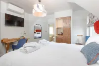 The Chequers Hotels in Welwyn